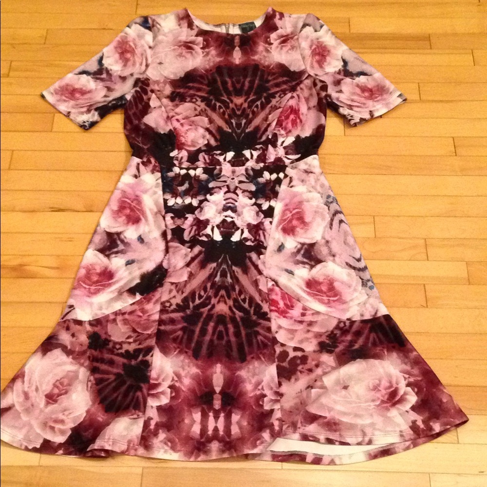 Pretty floral midi dress